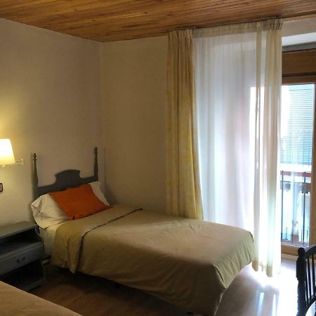 Hostal Di Verena Пучсерда Экстерьер фото