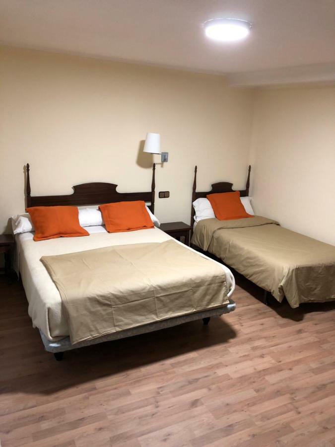 Hostal Di Verena Пучсерда Экстерьер фото