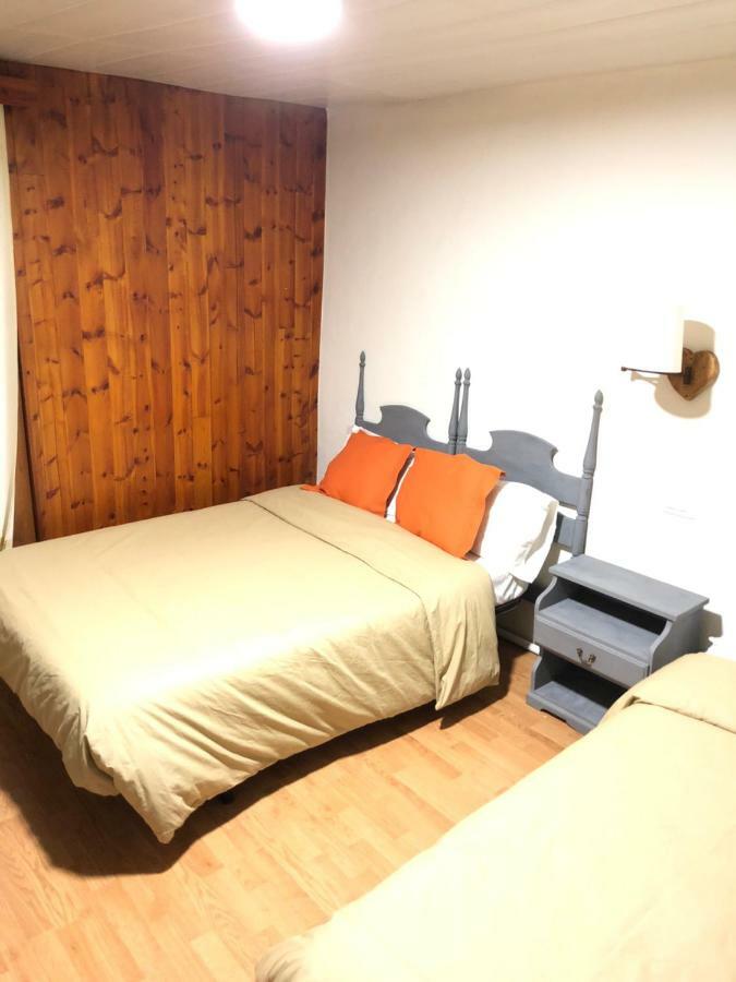 Hostal Di Verena Пучсерда Экстерьер фото